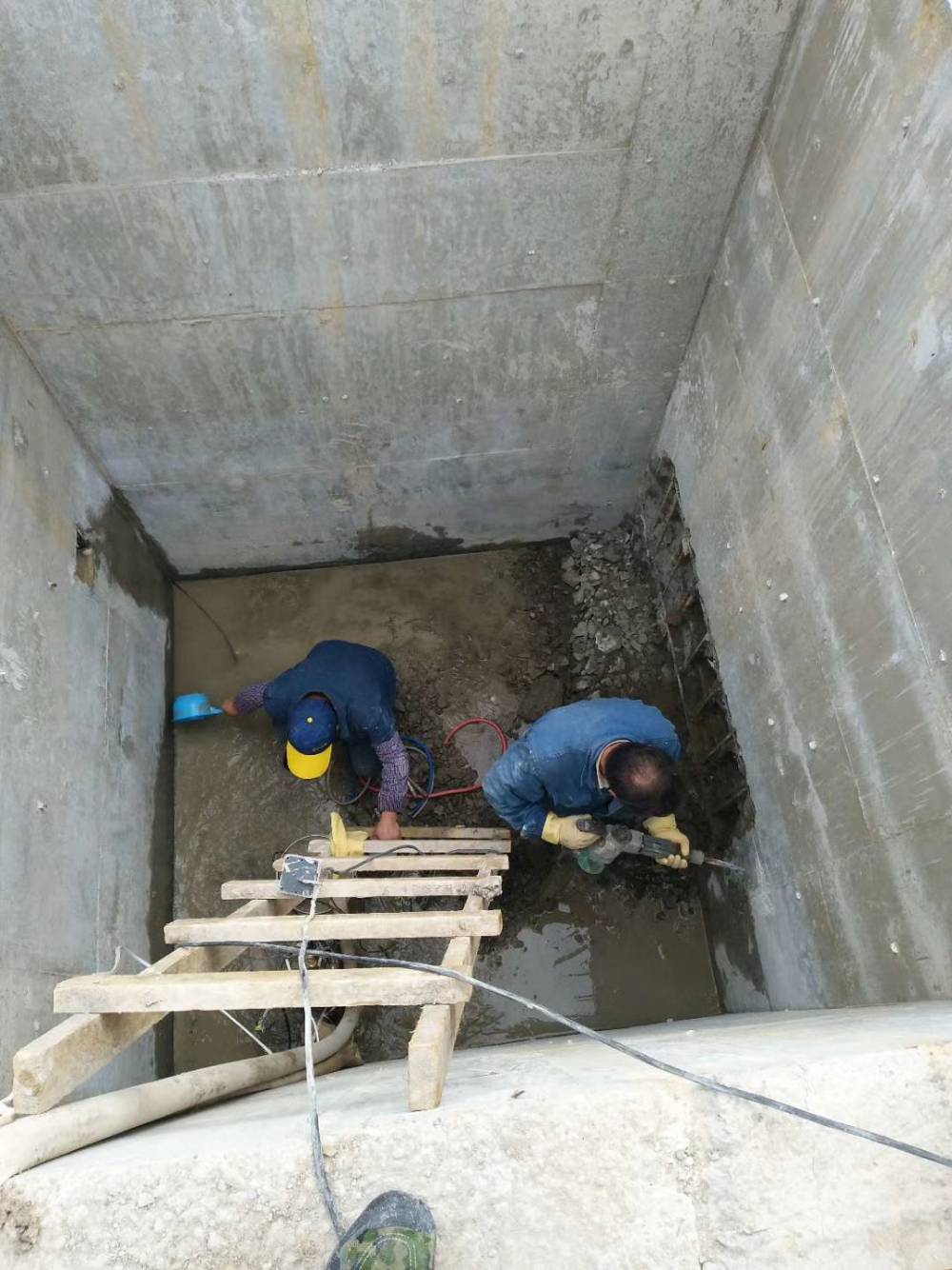 洛阳西工区水池堵漏